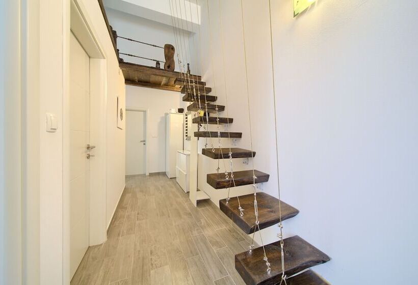 Apartments Mali Nono