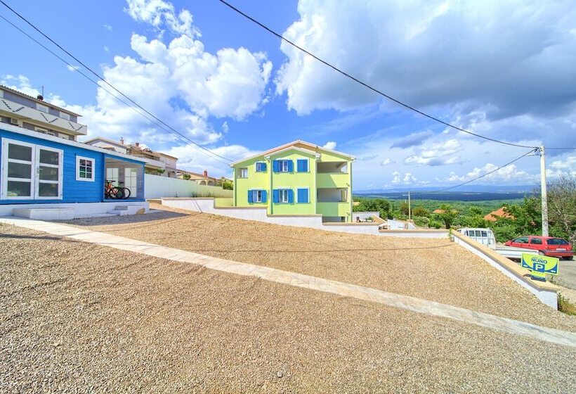 Apartments Mali Nono