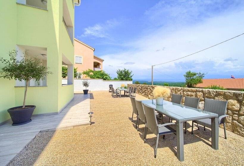 Apartments Mali Nono