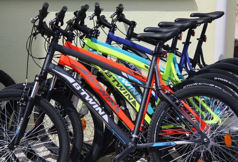 Apartments Mali Nono