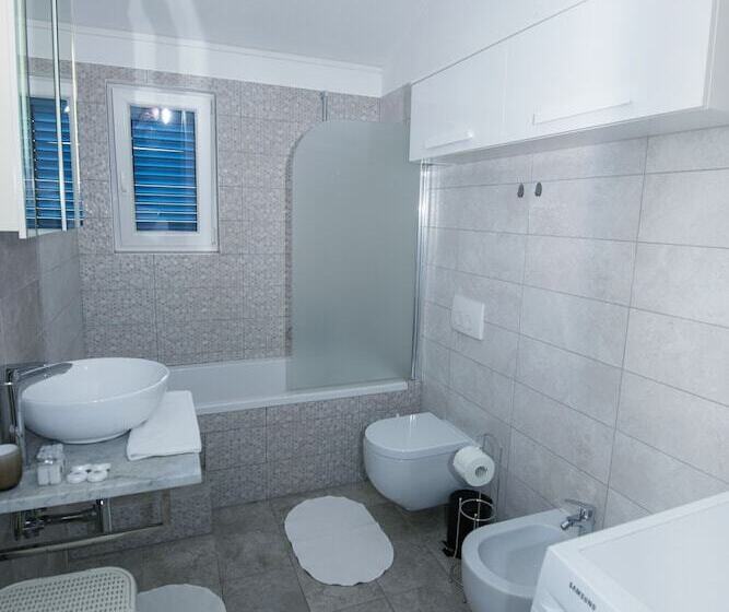 Apartments Mali Nono