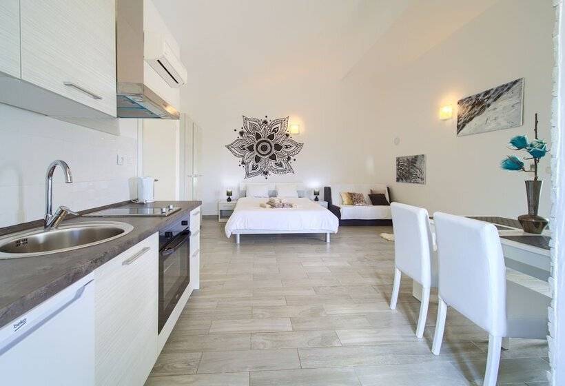 Apartments Mali Nono