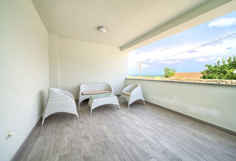 Apartments Mali Nono