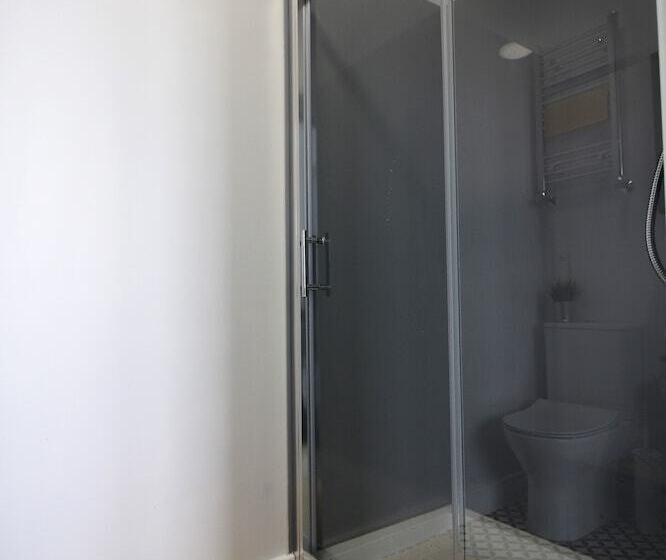 Apartments St Thomas Road