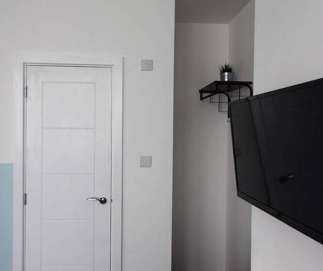 Apartments St Thomas Road