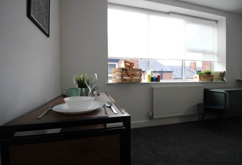 Apartments St Thomas Road