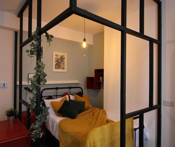 Apartments St Thomas Road