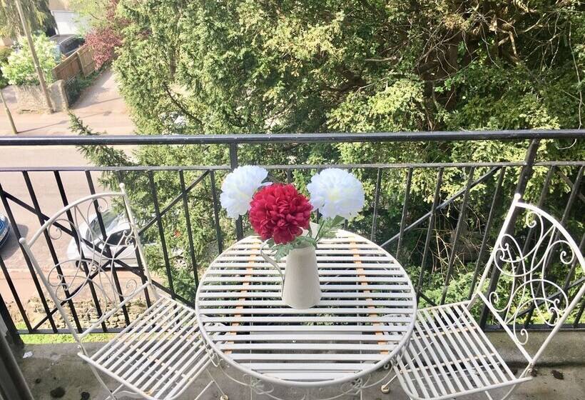 Apple Perch 2br Flat Free Parking