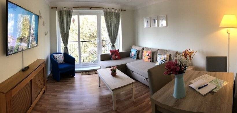 Apple Perch 2br Flat Free Parking