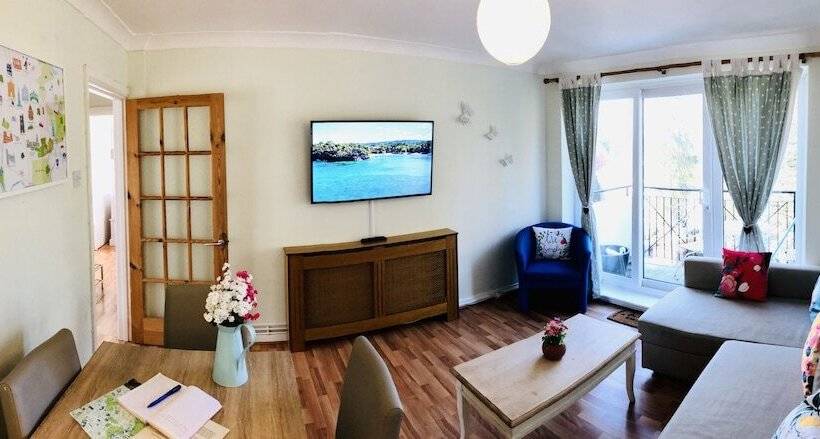 Apple Perch 2br Flat Free Parking