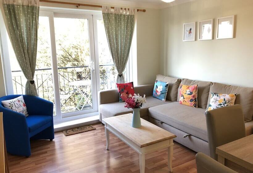 Apple Perch 2br Flat Free Parking