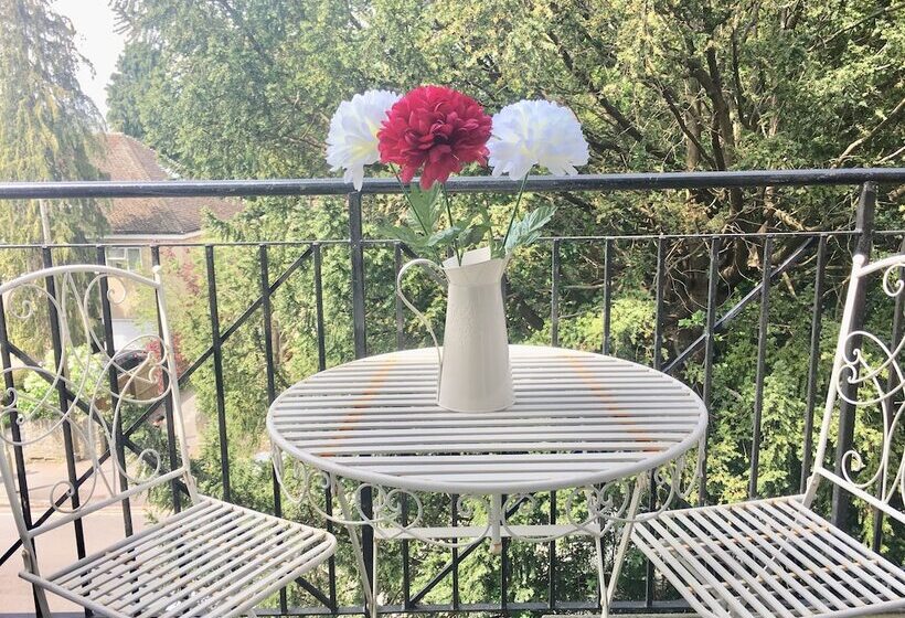 Apple Perch 2br Flat Free Parking