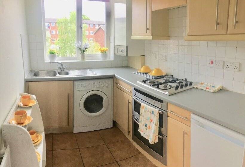 Apple Perch 2br Flat Free Parking