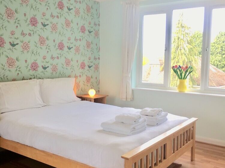 Apple Perch 2br Flat Free Parking