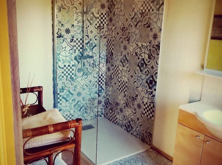 住宿加早餐  Chambre D Hotes Le Bel Oustau