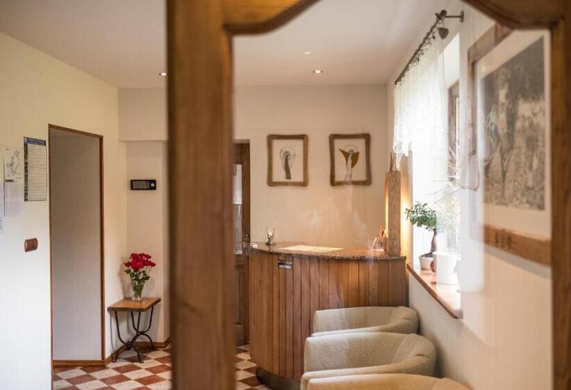 مبيت وإفطار Willa Iskra