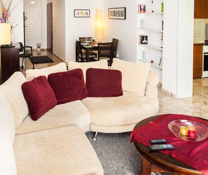 Calm Oasis Apartment In Marousi