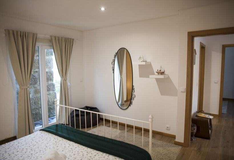 Casa Da Casada   Espigueiro Da Casada