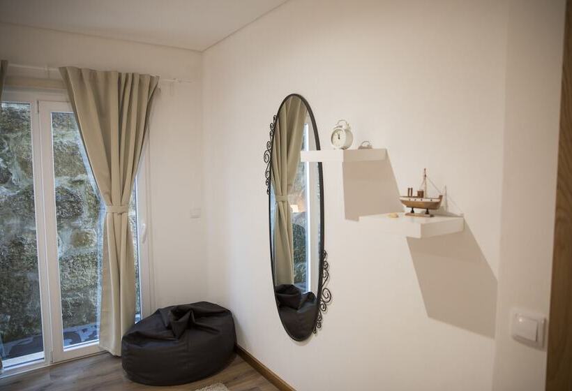 Casa Da Casada   Espigueiro Da Casada