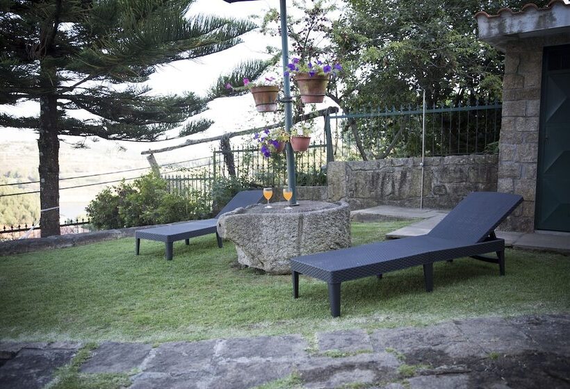 Casa Da Casada   Espigueiro Da Casada