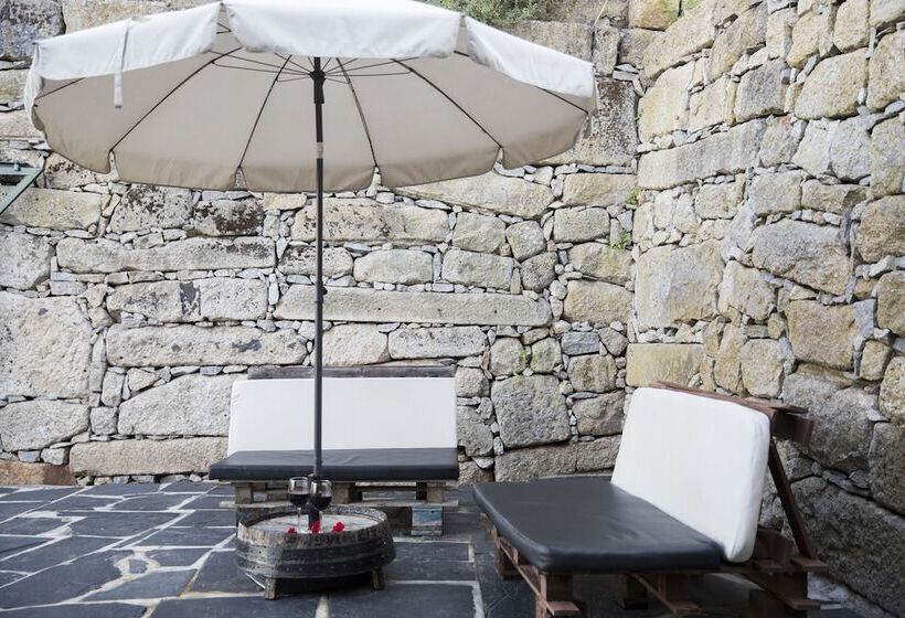 Casa Da Casada   Espigueiro Da Casada