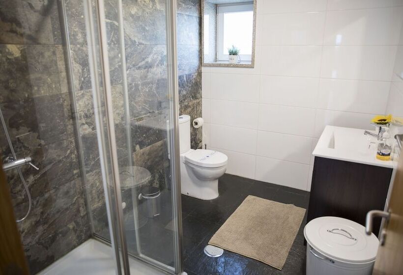 Casa Da Casada   Espigueiro Da Casada