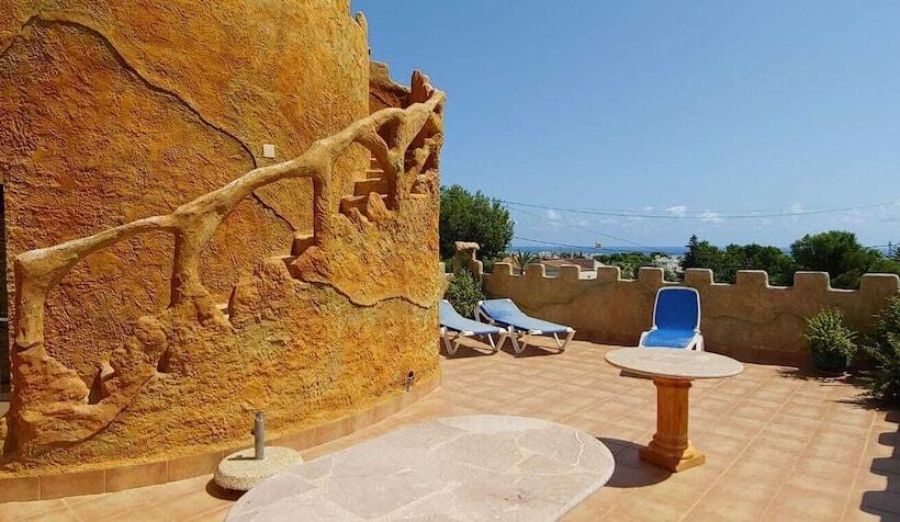 Castillo De Dona Maria