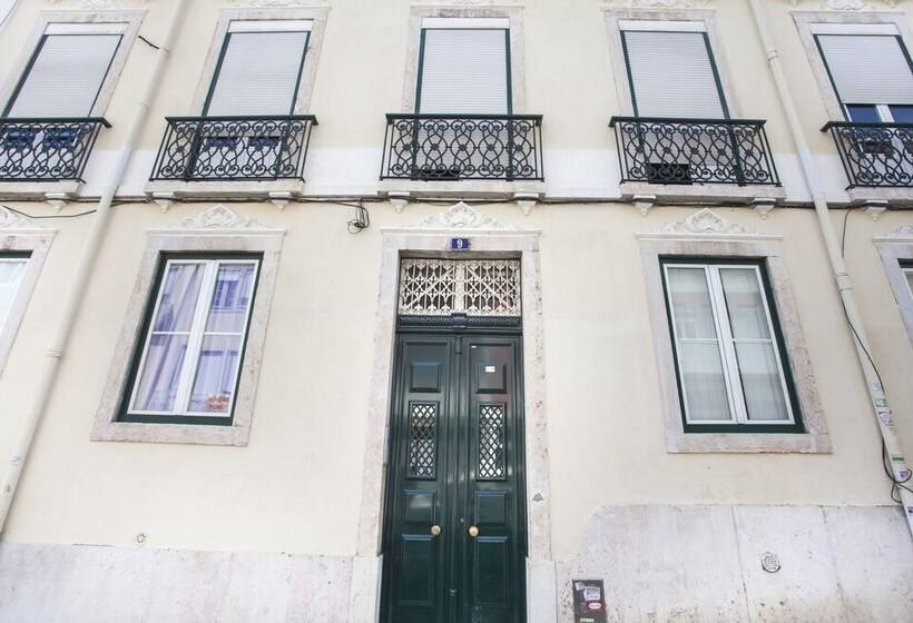 Central & Cosy Apartment