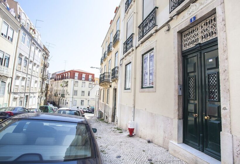 Central & Cosy Apartment