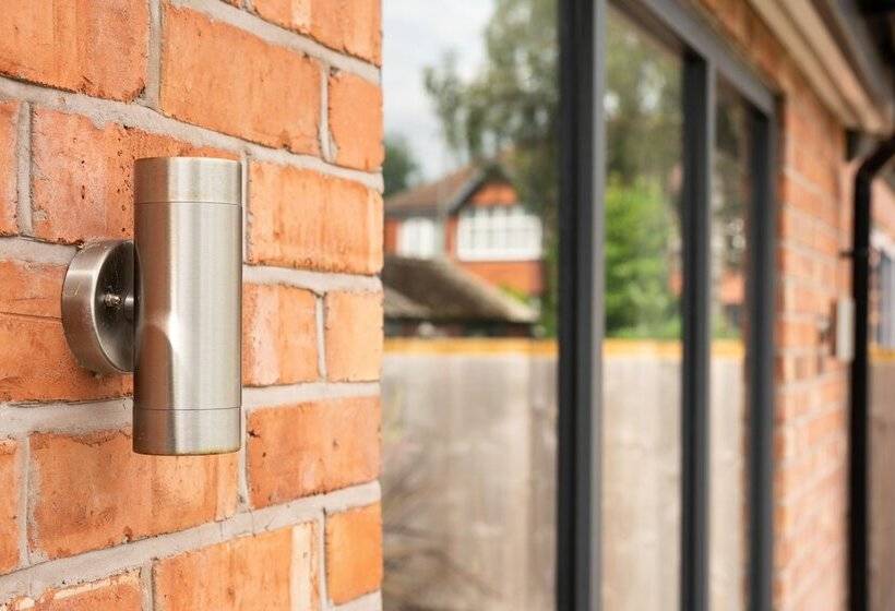 Contemporary Bright House 20 Min To Manc