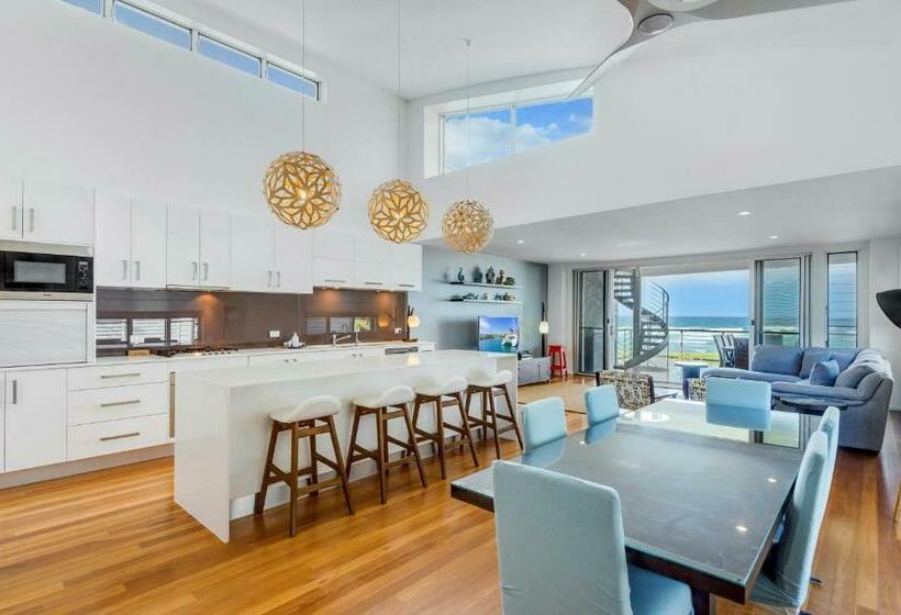 Costa Del Sol   Beachfront Lennox Head