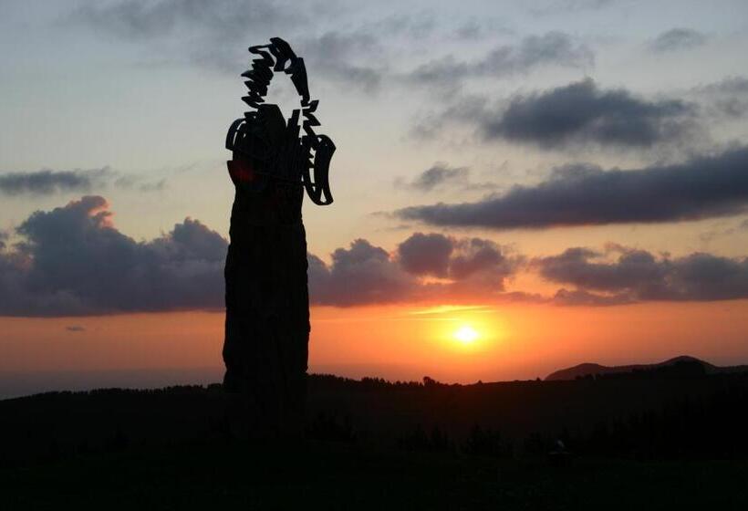 Eco Hotel Rural Lurdeia   Adults Only