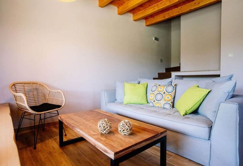 Elite Cottages   Adults Only