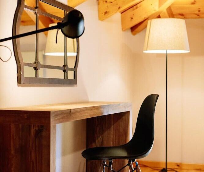 Elite Cottages   Adults Only