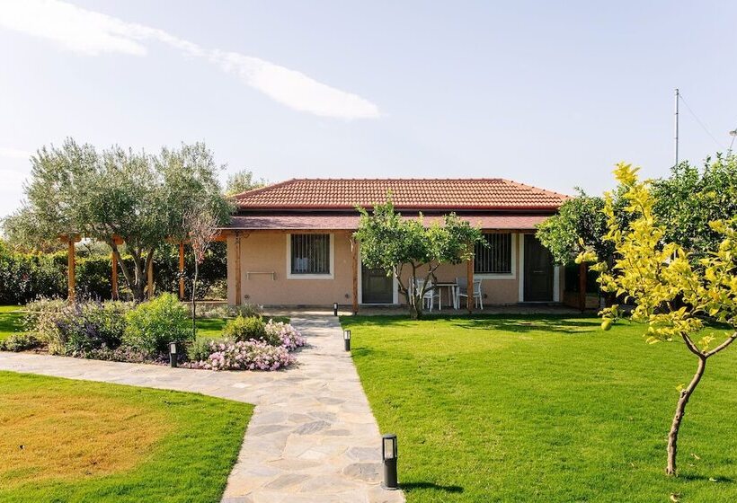 Elite Cottages   Adults Only