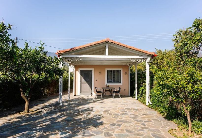 Elite Cottages   Adults Only