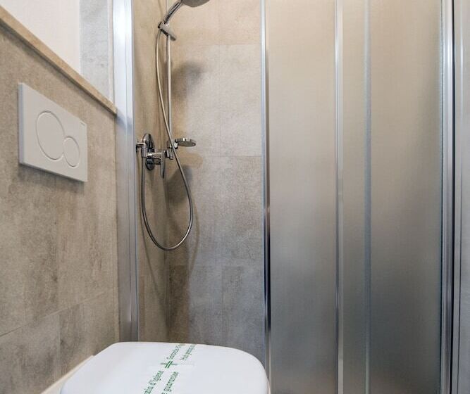 مسافرخانه Foresteria Valdese Di Firenze