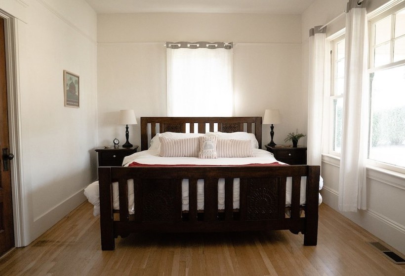 فندق فئة نجمة واحدة Zo Wines Estate