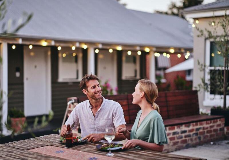 בית מלון כפרי Black Diamond Lodge