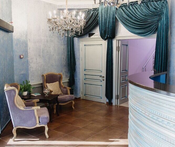 هتل Diamond Lugovaya