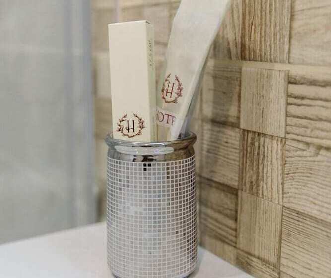 هتل Diamond Lugovaya