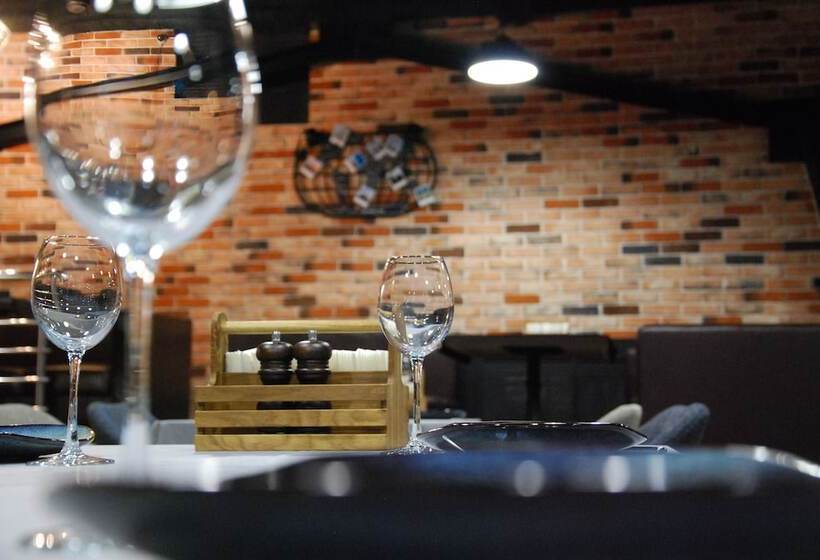 هتل Diamond Lugovaya