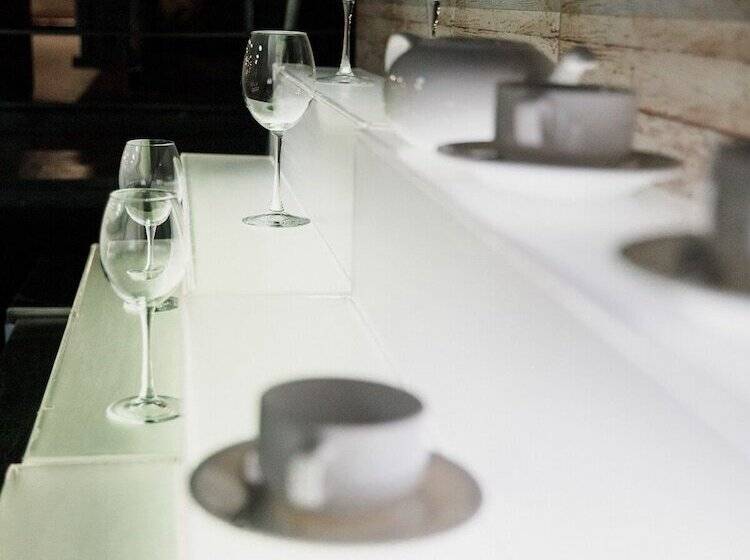 هتل Diamond Lugovaya