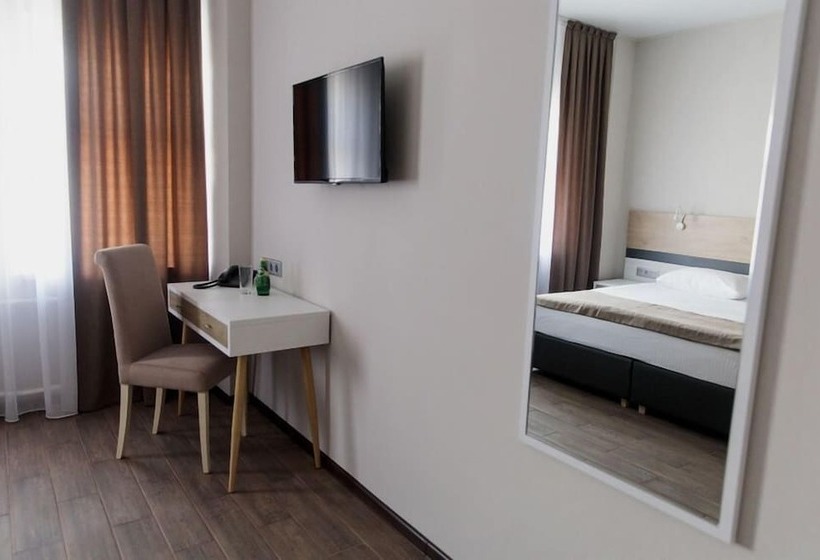 هتل Diamond Lugovaya