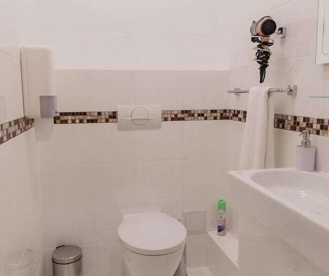 هتل Diamond Lugovaya