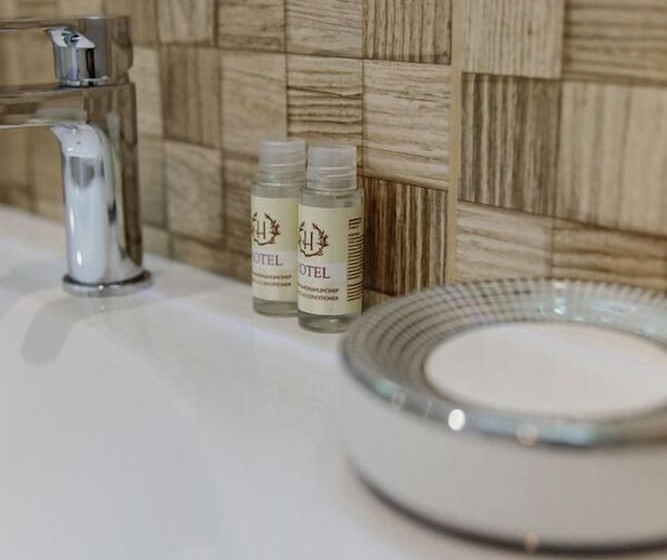 هتل Diamond Lugovaya