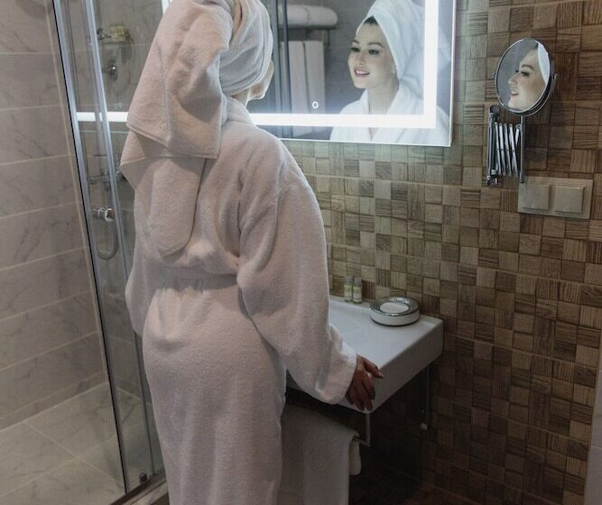 هتل Diamond Lugovaya