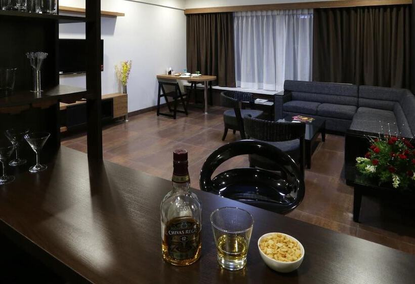 ホテル Grand Kailash