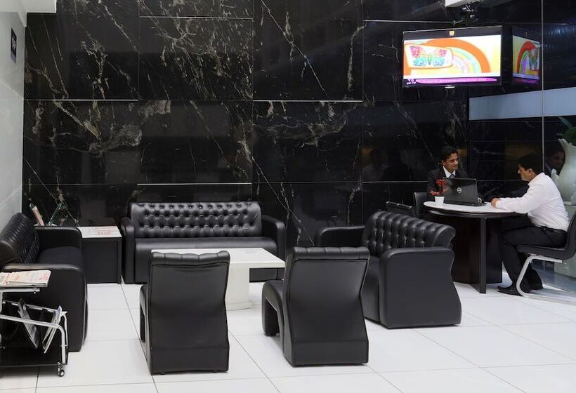 ホテル Grand Kailash