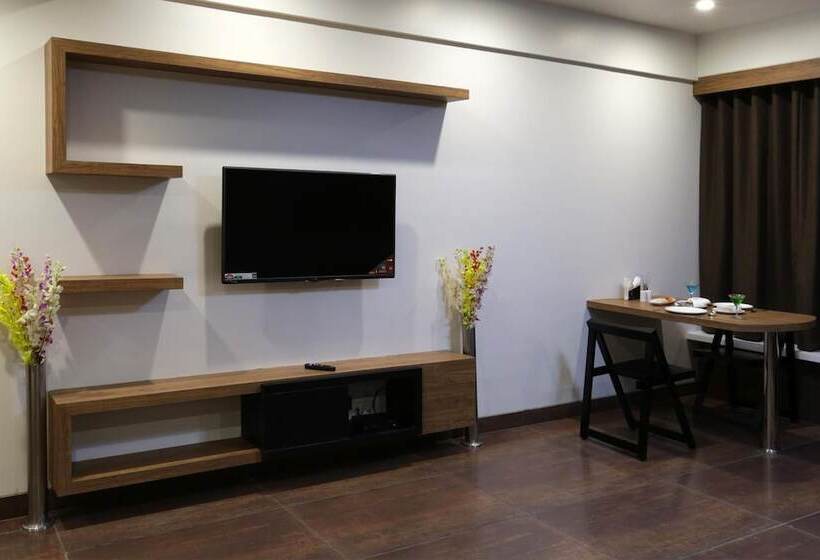 ホテル Grand Kailash